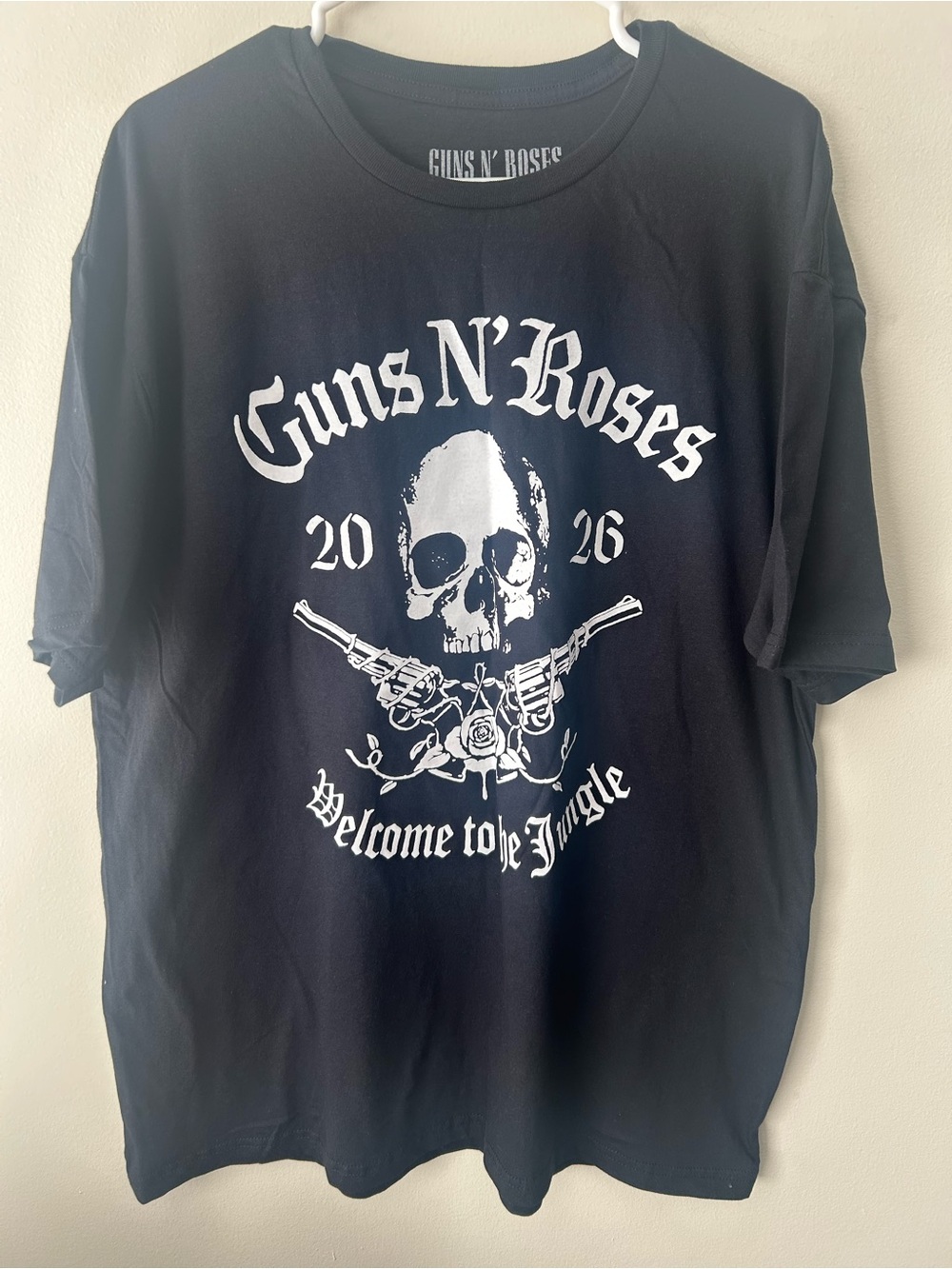 New- never worn Guns & Roses
